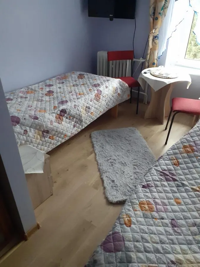 Pokoje Goscinne Pod Wiatrakiem Kiekrz Homestay