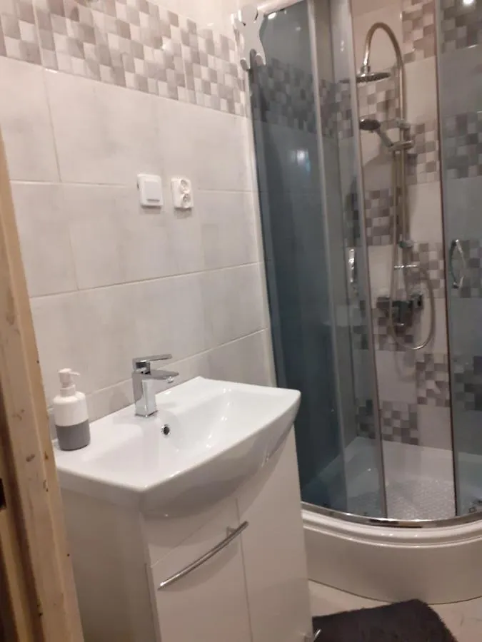 Pokoje Goscinne Pod Wiatrakiem Kiekrz Homestay
