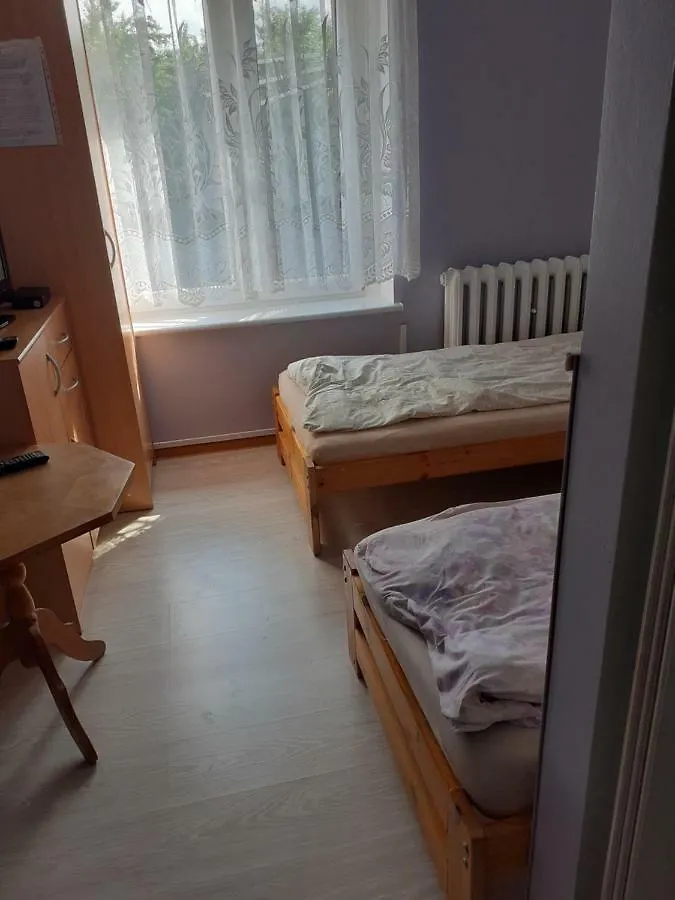 Pokoje Goscinne Pod Wiatrakiem Kiekrz Homestay